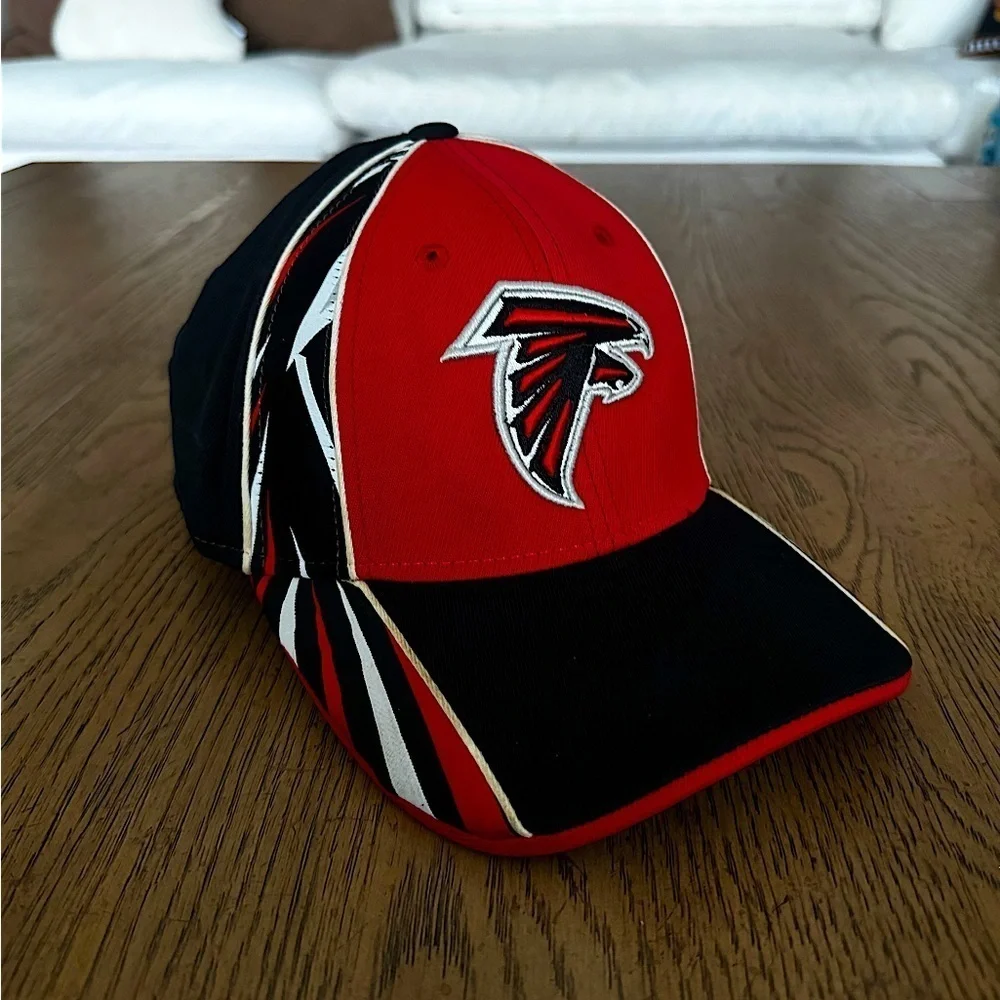 Vintage 04 Atlanta Falcons NFL Equipment Reebok Hat OSFA Red Black Football hat